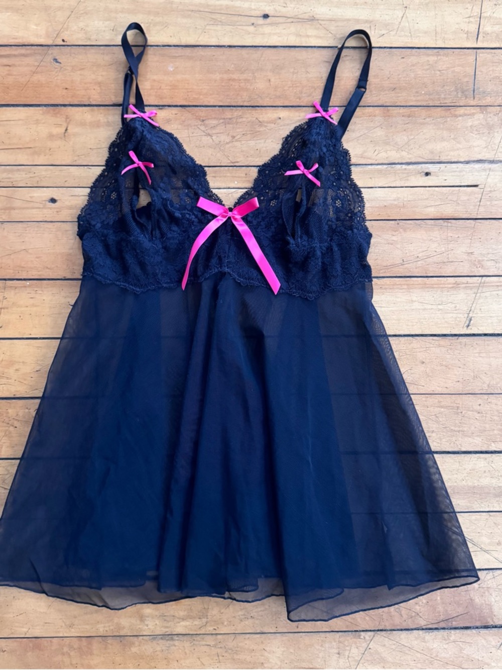 Y2K Victoria’s Secret Sexy Little Things Black lace Top with hot Pink Bows small
